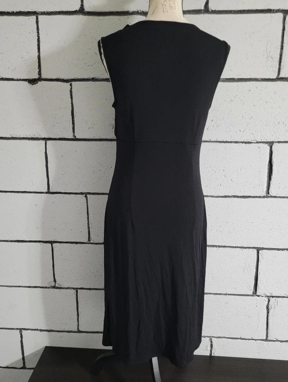 BUNDLE SALE! LOFT Black Sleeveless Twist-Front Dress Sz 8 - Picture 4 of 7